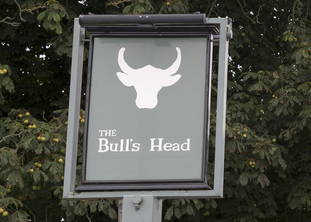 מלון סוודלינקוט The Bulls Head מראה חיצוני תמונה